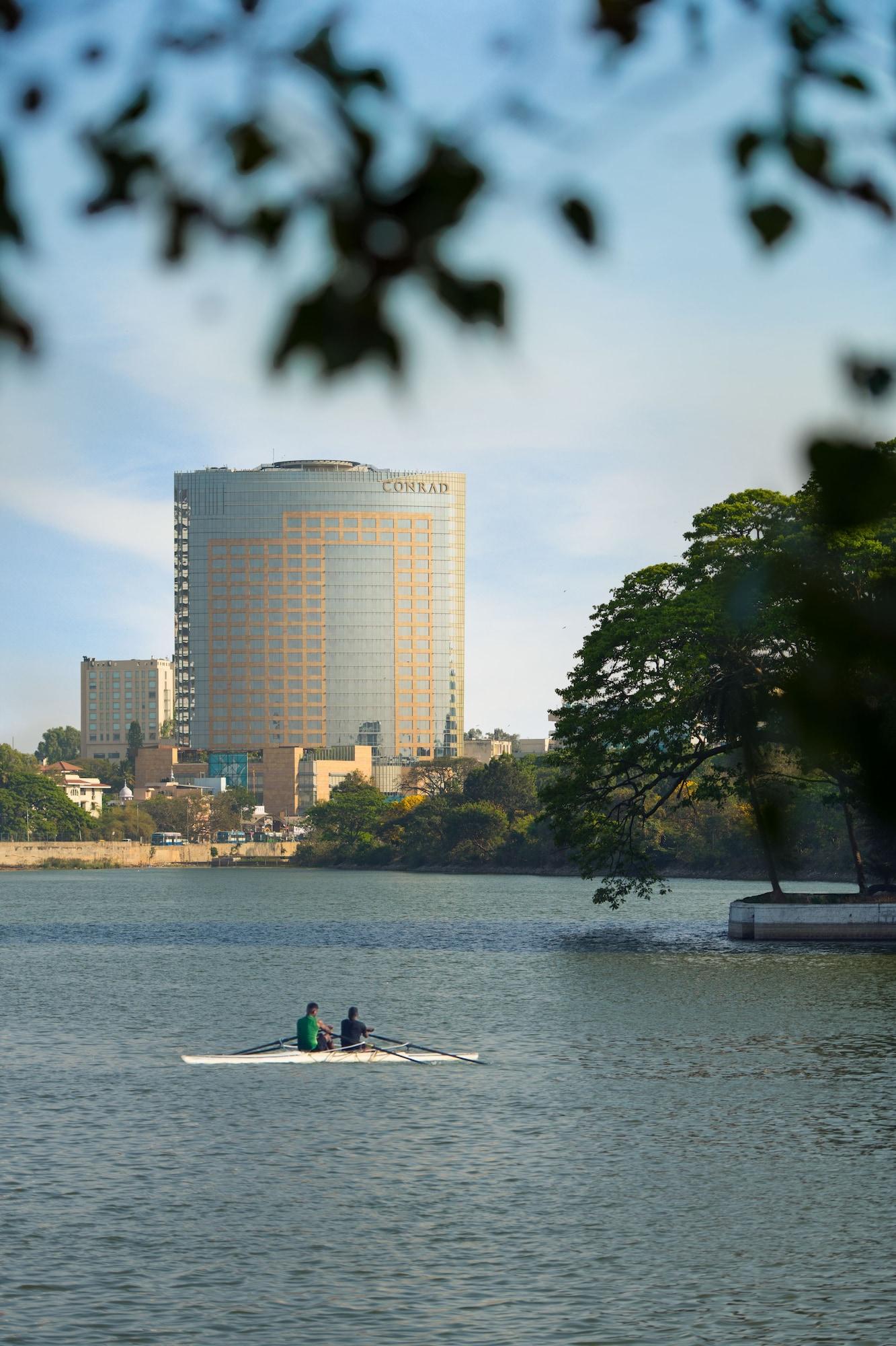 Conrad Bengaluru Hotel Buitenkant foto